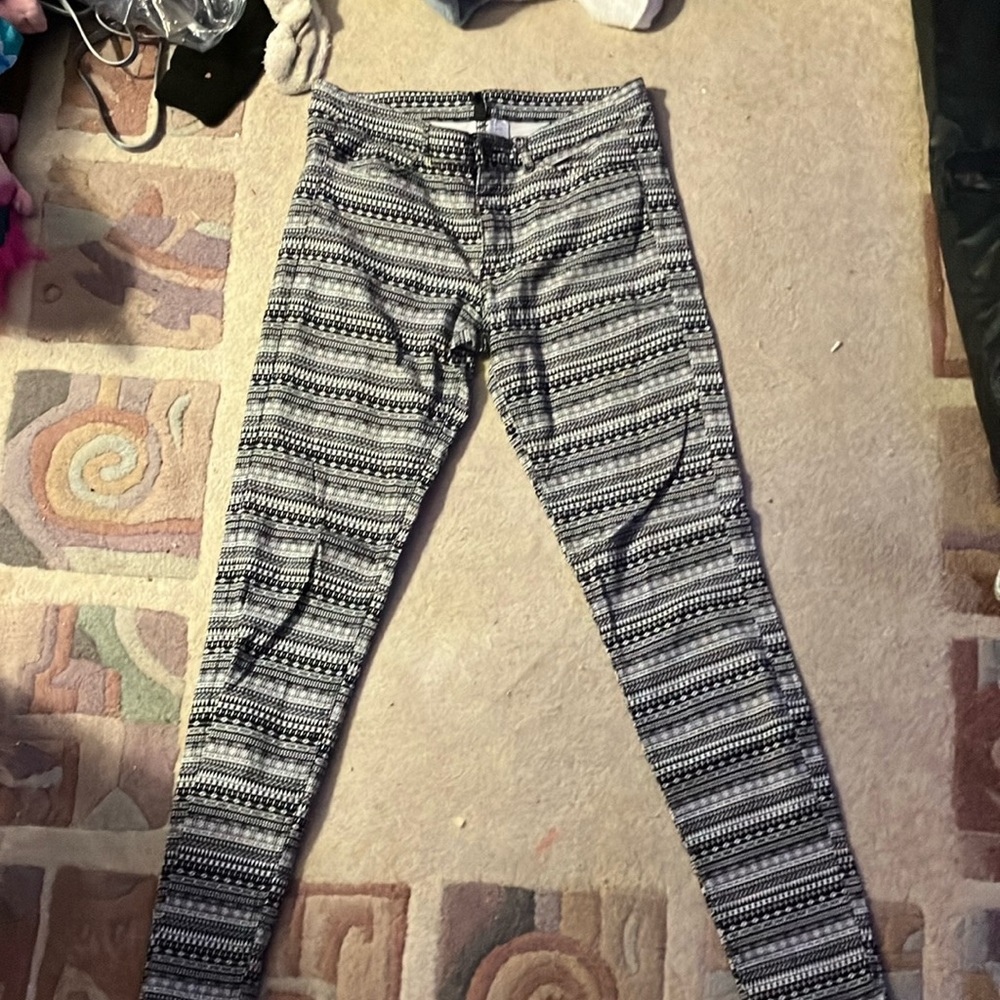 Black and white designed jeans women’s 8